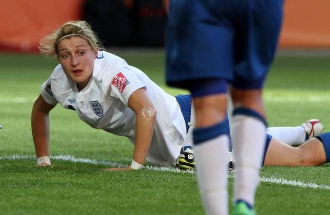 FIFA Frauen Weltmeisterschaft 2011 - England - Mexico Wolfsburg , 270611 , FIFA Frauen Weltmeisterschaft 2011 Womens Worldcup 2011 , Gruppe B , England - Mexico Ellen White (England) am Boden
