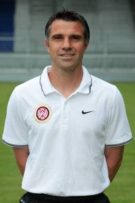 29.06.2011 , 3. Liga , offizieller Fototermin des SV Wehen Wiesbaden zur Saison 2011 2012. Trainer Gino Lettieri.