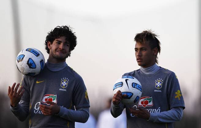 Neymar (R) and Alexandre Pato - (BRA) - Los Cardales 29 06 2011. x(181)xLuizxFernandoxMenezesx xFox  (5164) Südamerika Meisterschaft Südamerikameisterschaft
