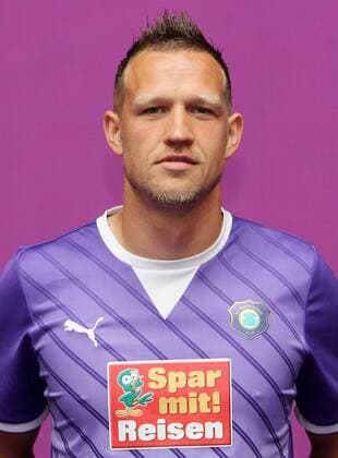 Aue , 30.06.2010 , Fussball , 2.Bundesliga , FC Erzgebirge Aue , Teampräsentation Saison 2011 2012 , , Enrico Kern ,