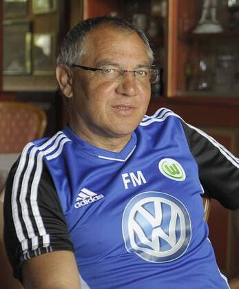 Trainer Felix MAGATH (VfL Wolfsburg) im Presseinterview am Freitag (01.07.2011) beim Training im Trainingslager des Fußball-Bundesligisten VfL Wolfsburg im Hotel Historischer Krug in Oeversee. Leppin