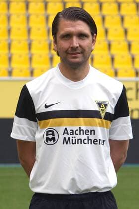 Fussball 2.Bundesliga 2011 12 - Fototermin Alemannia Aachen: Peter Hyballa ( Chef-Trainer )