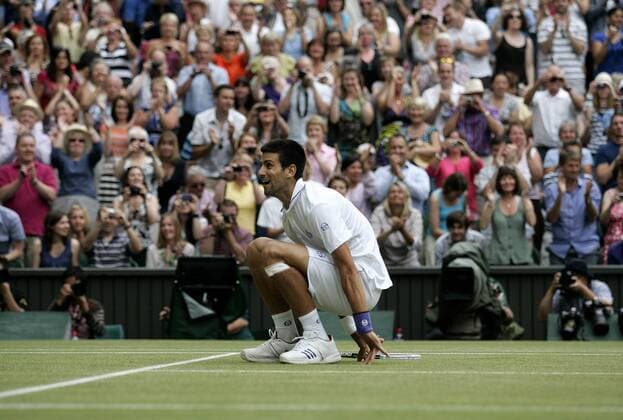 TENNIS - ATP, Wimbledon 2011 LONDON,ENGLAND,03.JUL.11 - TENNIS - ATP Tennis Herren World Tour, Wimbledon 2011, Grand Slam, Finale. Bild zeigt den Jubel von Novak Djokovic (SRB). 