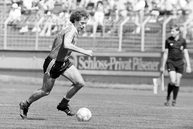 Klaus Toppmöller (FSV Salmrohr) Aktion, Einzelbild, Freisteller