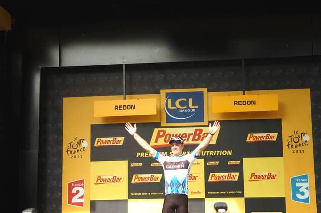 Tour de France 2011, 3.Etappe: Olonne sur Mer - Redon; Geraint Thomas (GBR Sky) im weißen Trikot, Redon  o0 Siegerehrung