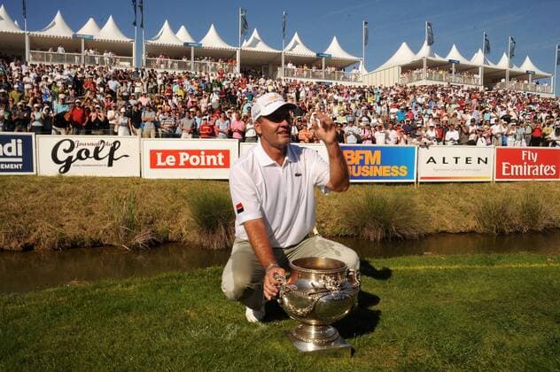 Thomas Levet (France) Golf : Open de France - 03.07.2011 xNLeGouicxFEPxPanx  o0 Siegerehrung Sieg, Sieger Jubel Freude Pokal Trophäe Objekt