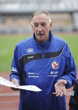 Trainer Bernd Schröder, 1.FFC Turbine Potsdam - Auftakttraining, Saison 2011 2012, Fußball, Frauen, Potsdam, 04.04.2011,