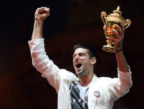 04.07.2011 Belgrade(Serbia) Novak Djokovic 1st tennis player at the moment on ATP Tennis Herren list celebrate with Serbian Wimbledon championships trophy :  o0 Pokal Trophäe Objekte