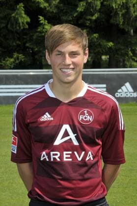 Julian Wießmeier, 1. FCN, bei der Vorstellung zur Saison 2011 2012 in Nürnberg; 05 07 2011 -