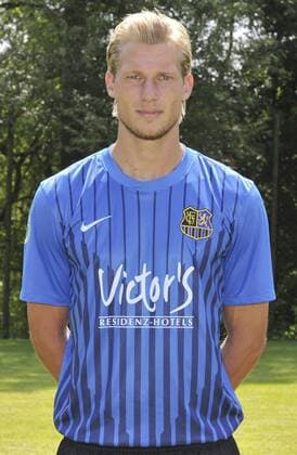 Mannschaftsshooting beim 1. FC Saarbrücken auf dem Trainingsplatz in Saarbrücken am Dienstag (05.06.2011). Im Bild: Abwehrspieler Kai Gehring.