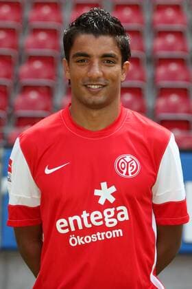 05.07.2011, Fußball Bundesliga, offizieller Fototermin des 1. FSV Mainz 05 zur Saison 2011 2012. Sami Allagui.