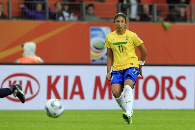 Football - soccer: FIFA Women s World Cup 2011, Brazil (BRA) - Norway (NOR), Cristiane (BRA, 11) xHOCHxZWEIx xPhilippxSzyzax o0 Sponsor, Werbepartner, Werbung, Wirtschaft Werbebande, Bande, Kia Motors
