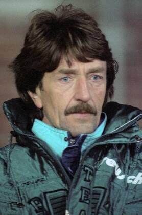Fußball, Trainerhistorie, Wuppertaler SV Aus 2. BL Saison 1992 1993 Hannover 96 (Rot) gegen den Wuppertaler SV 2:1 am 26.03.1993 im Niedersachsenstadion. Im Foto: Trainer Gerd vom Bruch vom SV Wuppertal. WSV