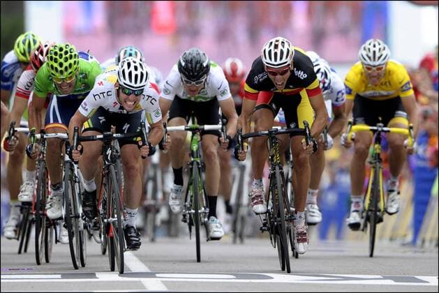 Mark CAVENDISH (HTC - HIGHROAD - GBR) et philippe GILBERT (OMEGA PHARMA - LOTTO - BEL) - Jose Joaquin ROJAS (MOVISTAR TEAM - ESP) Cyclisme : Tour de France 2011 - Etape 5 - Carhaix Cap Frehel - 06.07.2011 - PhotoNews - 