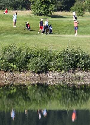 GOLF - Amateur Team-EM, Damen FROHNLEITEN,AUSTRIA,06.JUN.11 - DIVERS, GOLF - Amateur Team Europameisterschaft der Damen, GC Murhof. Bild zeigt Caroline Karsten, Marita Engzelius und Ksenia Ermina.  o0 Landschaft Sportstätte Totale