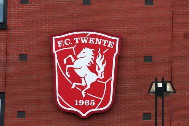Logo im Stadion De Grolsch Veste, Heimspielstätte des FC Twente Enschede