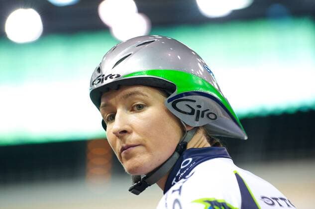 Radsport Berlin 07.07.2011 Deutsche Bahnradmeisterschaften 3000m Einerverfolgung Damen Claudia Pechstein (Eisschnellläuferin) startet und versucht sich im Bahnradsport für die Olympischen Sommerspiele in London 2012 zu qualifizieren