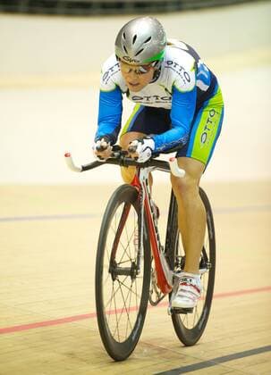 Radsport Berlin 07.07.2011 Deutsche Bahnradmeisterschaften 3000m Einerverfolgung Damen Claudia Pechstein (Eisschnellläuferin) startet und versucht sich im Bahnradsport für die Olympischen Sommerspiele in London 2012 zu qualifizieren