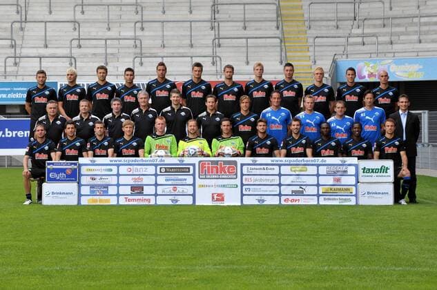 07-07-2011 pmk MS135060 Fussball Herren 2.Bundesliga Saison 2011 2012 SC Paderborn Fototermin MOHR BRANDY GONTHER KOCATEPE JANSEN PALONIS PROSCHWITZ BERTELS STROHDIEK WISSING WEMMER BRUECKNER HEPPNER TESSAREK POSCH HEMMEN LANGE LIEBECK KROESCHE GOESSLING STOCK SARIC SCHMIDT BORN KLOTZ KARA TAYLOR SCHMIK BURCHERT KRUSE GRAHL AKUSHI KRAUSE GUIE-MIEN MOSQUERA MEHA