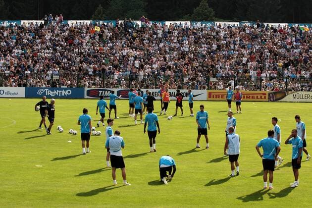 11.07.2011 INTER MILAN SUMMER TRAINING CAMP 2011. Inter players during the training in Pinzolo, ITALY. xPierrexTeyssotx  ActionPlus165194 o0 totale