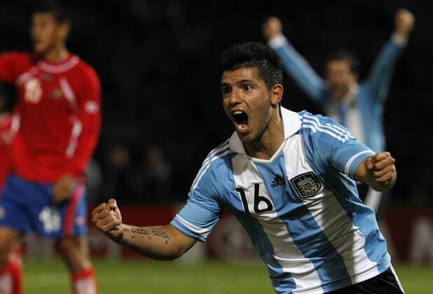 (110701) -- CORDOBA, July 11, 2011 (Xinhua) -- The player of Argentina s national soccer team Sergio Aguero celebrates during the match between Argentina and Costa Rica for the group stage of Copa America 2011 in Cordoba, Argentina, on July 11, 2011. (Xinhua Guillermo Arias) (py) ARGENTINA-CORDOBA-SOCCER-COPA AMERICA-ARGENTINA VS COSTA RICA 