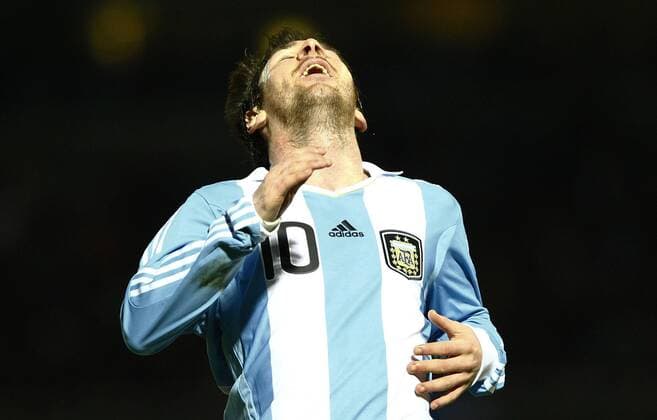 Lionel Messi (re.) Argentina (blue) vs. Costa Rica (red) 3:0 in Cordoba. x(181)xLuizxFernandoxMenezesx xFox 