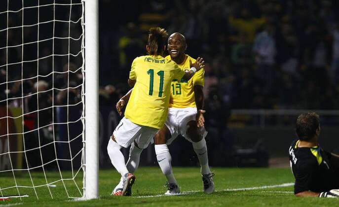 Neymar, Maicon, Brasilien - Ecuador --- Cordoba x(181)xLuizxFernandoxMenezesx xFox  (5241)