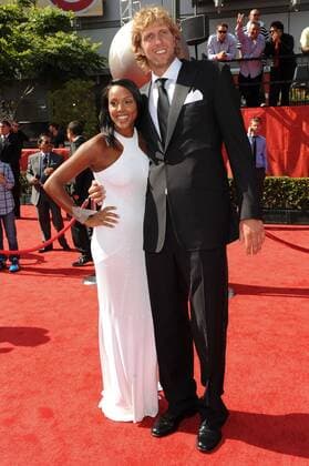 Dirk Nowitzki mit seiner Freundin Jessica Olsson bei den ESPY Awards in Los Angeles am 13.07.2011 19th Annual ESPY Awards 2011  Familie Frau o0 Basketball Spielerfrau
