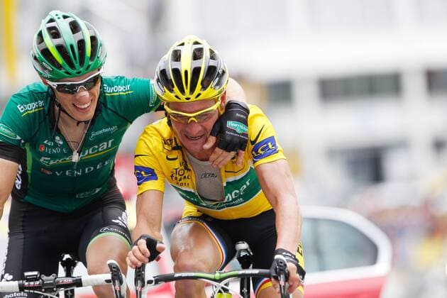 RADSPORT - Tour de France 2011 LUZ-ARDIDEN,FRANKREICH,14.JUL.11 - DIVERS, RADSPORT - Tour de France 2011, 12. Etappe, Cugnaux - Luz-Ardiden. Bild zeigt Pierre Rolland und Thomas Voeckler (FRA Europcar). Keywords: gelbes Trikot. 