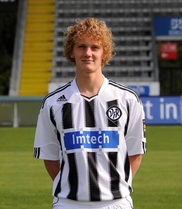 FUSSBALL 3. BUNDESLIGA SAISON 2011 2012 15.07.2011 Fototermin beim VfR Aalen 1921 e.V. Felix Schmidt (VfR Aalen) 