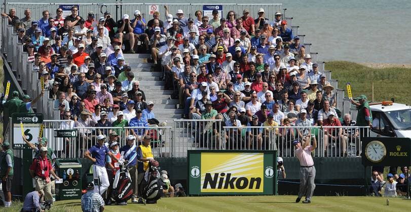 American Tom Watson gets a hole in one on the 6th hole on the second day of the 140th Open Championship at Royal St Georges Golf club in Sandwich,England on Friday, July 15, 2011.  LON2011071502 o0 fAn Totale Sponsor, Werbepartner, Werbung, Wirtschaft Nikon