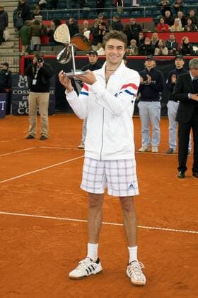 Sieger Gilles SIMON (FRA) - bet-at-home German Open 2011, ATP Tennis Herren 500 World Series, Center Court am Hamburger Rothenbaum, Hamburg, 24.07.11 Sportler DFB Deutschland Tennis ATP Tennis Herren 500 Hamburg