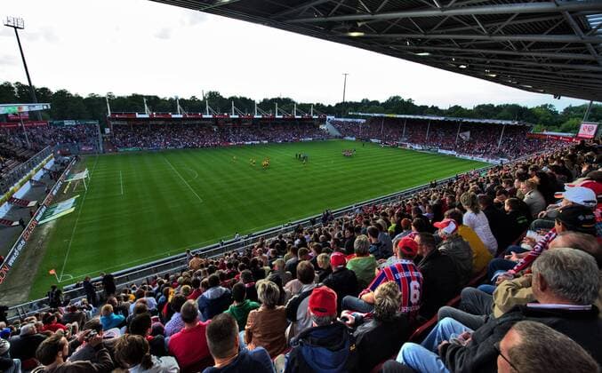 Fussball - 2. Bundesliga - FC Energie Cottbus - Stadion der Freundschaft in Cottbus