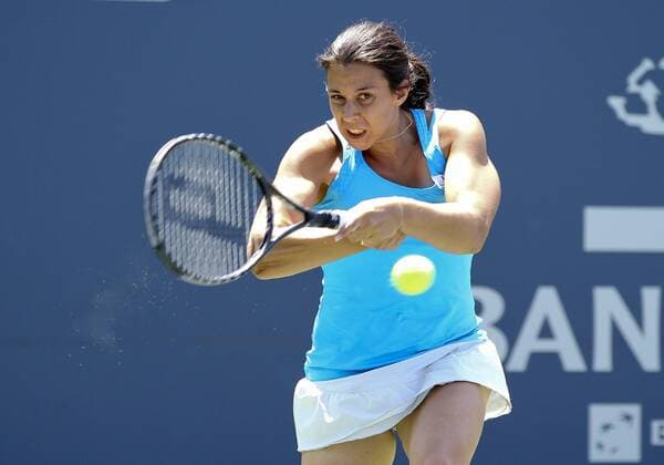 29 JULY 2011: Marion Bartoli (FRA) returns a ball during the WTA Tennis Damen Bank of the West Classic at Taube Family Tennis Center in Stanford, California TENNIS: JUL 29 Bank of The West Classic Icon110729001 EDITORIAL USE ONLY