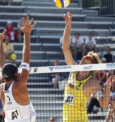 BEACHVOLLEYBALL - FIVB Grand Slam KLAGENFURT,AUSTRIA,03.AUG.11 - DIVERS, BEACH VOLLEYBALL - World Tour 2011, FIVB Grand Slam Klagenfurt. Bild zeigt Daniel Hupfer (AUT) und Sebastian Dollinger (GER). 