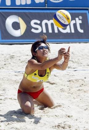 BEACHVOLLEYBALL - FIVB Grand Slam KLAGENFURT,AUSTRIA,03.AUG.11 - DIVERS, BEACH VOLLEYBALL - World Tour 2011, FIVB Grand Slam Klagenfurt, Damen. Bild zeigt Yuan Yue (CHN). 