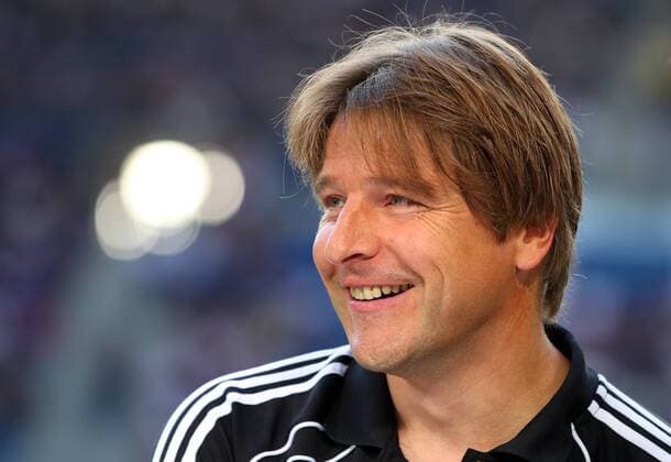 Trainer Michael Oenning Fussball Fußball erste 1.Bundesliga Herren Testspiel Saison 2011 12 02.08.2011 Hamburg, Hamburger SV HSV vs. Valencia CF Portrait Porträt Portraet Einzelbild close up