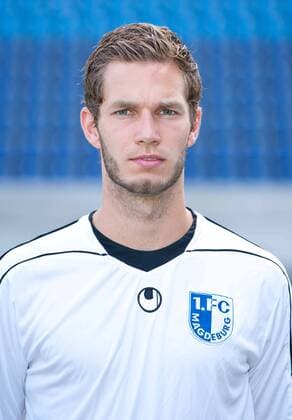 Tobias Scharlau (1. FC Magdeburg) - Fototermin 1. FC Magdeburg zum Start der DFB Regionalliga Nord Saison 2011-12 in der MDCC Arena Magdeburg - Einzelbild,Portrait,Deutschland,3.08.2011,Fußball,Mann,Männer