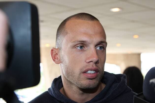 08.08.2011, Noordwijk - Ankunft Nationalteam Niederlande im Grand Hotel Huis ter Duin - John Heitinga xVIxxIVx 331344