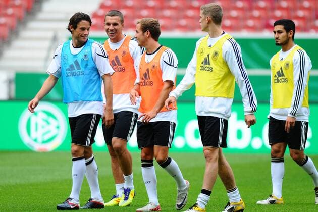 08.08.2011, Länderspiel 2011, Deutschland - Brasilien, Trainingseinheit DFB A-Team, (v.li.) Christian TRÄSCH, Lukas PODOLSKI, Mario GÖTZE, Sven BENDER, Ilkay GÜNDOGAN