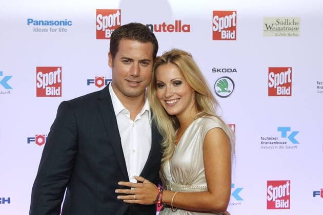 Lars Ricken (BVB Nachwuchskoordinator) und seine Ehefrau Andrea Kaiser beim Sport Bild Award 2011 am 8.8.2011 in Hamburg SportBild Award 2011 in Hamburg  o00 Fußball Familie