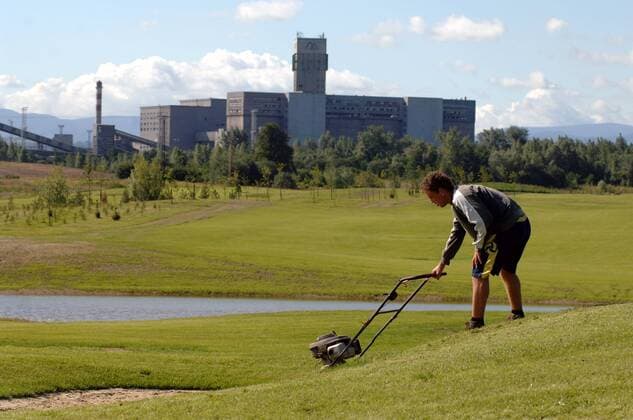 The longest golf course in Europe is being build in Karvina - Lipiny, Czech Republic on Aug. 9, 2011. The course will have 9 holes and will be 7km long. (CTKxPhoto DrahoslavxRamik)  CTKPhoto20201108090507801 o0 Pflege Platzpflege Rasen Greenkeeper Platzwart greenkeeping