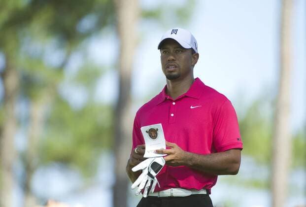 Tiger Woods surveys the 15th hole from the tee box during the first round of the 93rd PGA Golf Herren Championship at the Atlanta Athletic Club on August 11, 2011 in Johns Creek, Georgia.  BKX2011081110