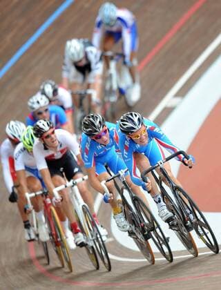 Artur Ershov (1st R) of Russia competes during men s 30km points race of cycling track at the 26th Summer Universiade in Shenzhen, a city of south China s Guangdong Province, on Aug. 18, 2011. Ershov won the gold medal with total points of 47. (Xinhua Li Ga)(wx) CHINA-SHENZHEN-UNIVERSIADE-CYCLING TRACK-MEN S 30KM POINTS RACE (CN) 