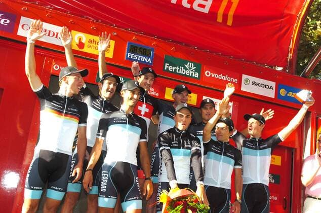 2011, Vuelta a Espana, tappa 01 Benidorm - Benidorm, Leopard - Trek 2011, Fabian Cancellara (hi., 2.v.li.), Robert Wagner (hi., 2.v.re.) - 
