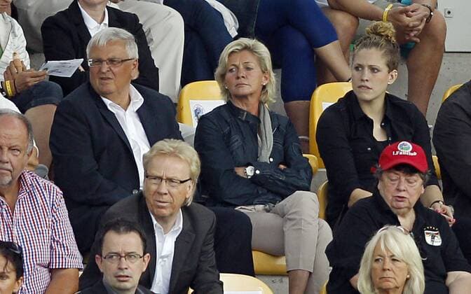Fussball, 1. FrauenBundesliga, 1. FFC Frankfurt vs. SG Essen-Schönebeck, unter den Zuschauern v.l.n.r DFB Präsident Theo Zwanziger, Bundestrainerin Silvia Neid, Kim Kulig (1. FFC Frankfurt) o0 Nationalteam