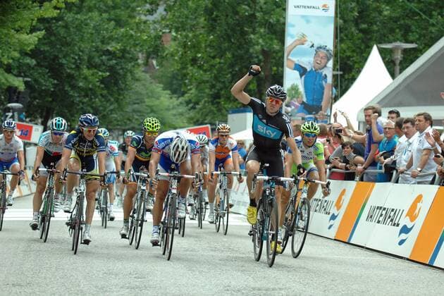 Edvald BOASSON HAGEN ( mi. NOR SKY Pro Cycling Team ) gewinnt die 16. Vattenfall Cyclassics in Hamburg vor Gerald CIOLEK ( GER Quick Step Cycling Team ) und Borut BOZIC ( SLO Vacansoleil - DCM Pro Cycling Team ) - Event: Vattenfall Cyclassics Hamburg 2011 216.5 km - Location: Hamburg - Deutschland - Germany - Europa - Datum: 21.08.2011 - Contact