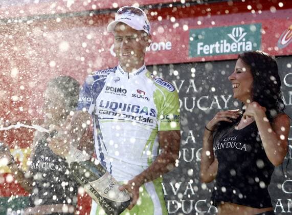Vuelta de Espana 2011 - 6. Etappe: Ubeda - Cordoba --- Etappensieger Peter Sagan (SVK Liquigas) ---  o0 Siegerehrung Girl Hostess Sekt Sektdusche Champagner Champagnerdusche