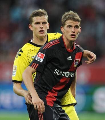 27-08-2011, Fussball, Saison 2011-2012, 1. Bundesliga, 4. Spieltag, BAYER 04 LEVERKUSEN - BORUSSIA DORTMUND Lars Bender (Bayer 04 Leverkusen), re., und Sven Bender (Borussia Dortmund) BVB