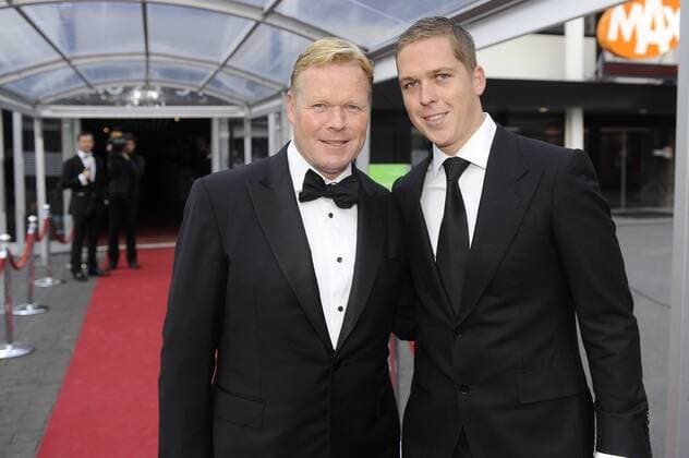 HILVERSUM - Ronald Koeman (Trainer Feyenoord Rotterdam) mit seinem Sohn auf der Gala zum Fußballer des Jahres 2011 in den Niederlanden in Studio 21 im Mediapark Hilversum. xVIxxIVx 347424 o0 Familie Kind